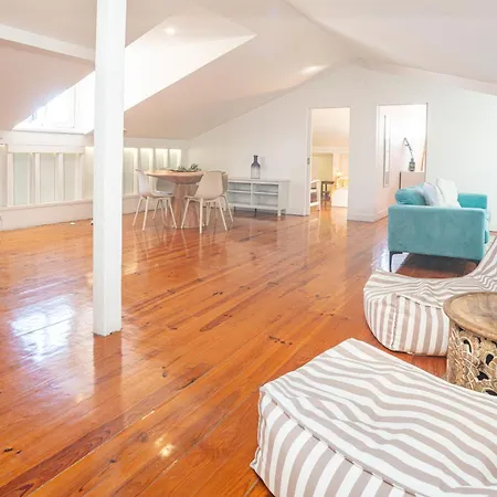 Downtown Seaview Apartment Lisbon